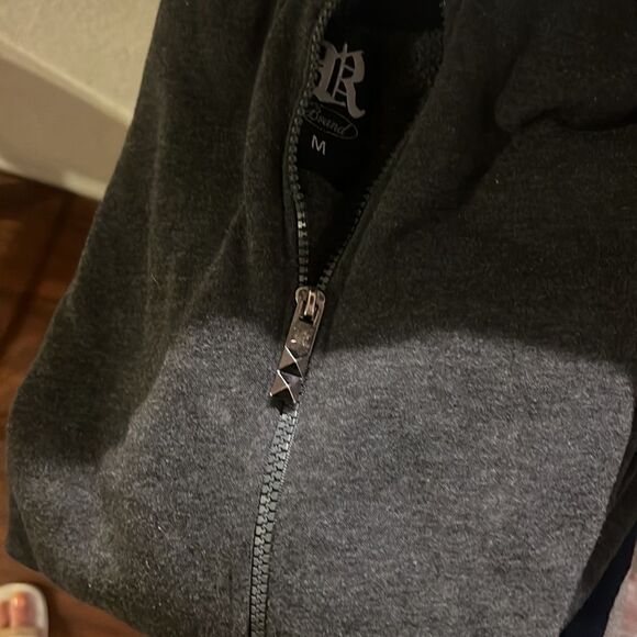 Mens Gray Hoodie - Dark - Like New Zip Up Sweater - Medium - Picture 6 of 6